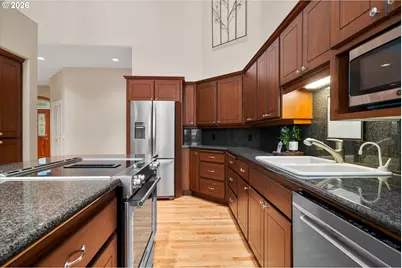 60726 Golf Village Loop, Bend, OR 97702 - Photo 15