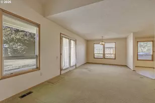668 NE Maryann Ct, Hillsboro, OR 97124 - Photo 7