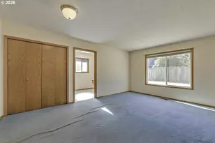 668 NE Maryann Ct, Hillsboro, OR 97124 - Photo 19