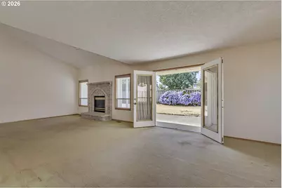 668 NE Maryann Ct, Hillsboro, OR 97124 - Photo 9