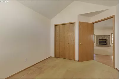 668 NE Maryann Ct, Hillsboro, OR 97124 - Photo 27