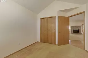668 NE Maryann Ct, Hillsboro, OR 97124 - Photo 27