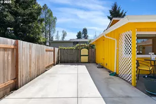 1170 Cal Young Rd, Eugene, OR 97401 - Photo 29