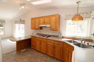 499 Sherwood Loop, Florence, OR 97439 - Photo 21