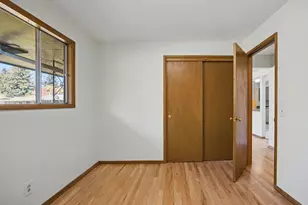 10336 NE Russell Ct, Portland, OR 97220 - Photo 15