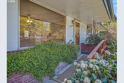 10336 NE Russell Ct, Portland, OR 97220 - Photo 5