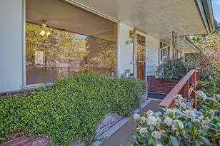 10336 NE Russell Ct, Portland, OR 97220 - Photo 5