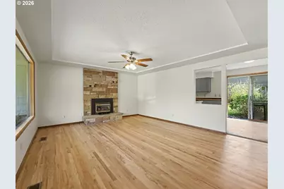 10336 NE Russell Ct, Portland, OR 97220 - Photo 9