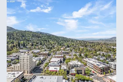 175 Lithia Way #303, Ashland, OR 97520 - Photo 5