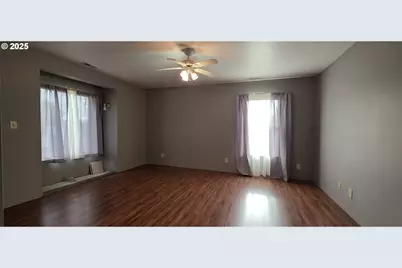 445 NE Seventh St, Irrigon, OR 97844 - Photo 17