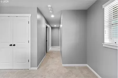 203 N 40th Ave, Ridgefield, WA 98642 - Photo 33
