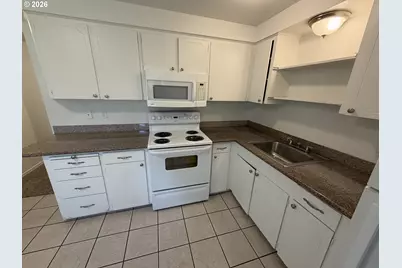 1760 SE 9th St, Gresham, OR 97080 - Photo 7