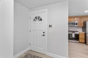 9910 NE 15th St, Vancouver, WA 98664 - Photo 5