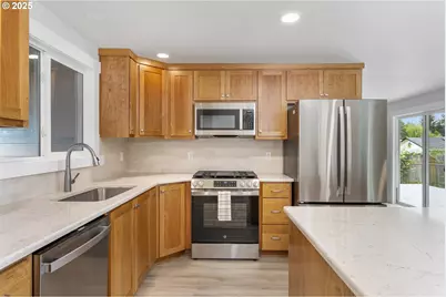 9910 NE 15th St, Vancouver, WA 98664 - Photo 9