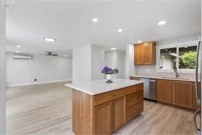 9910 NE 15th St, Vancouver, WA 98664 - Photo 11