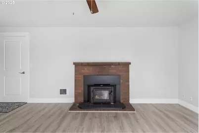 9910 NE 15th St, Vancouver, WA 98664 - Photo 17