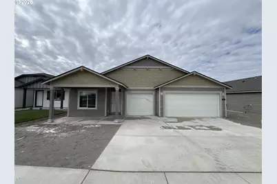 868 E Kinsley Ave, Hermiston, OR 97838 - Photo 1