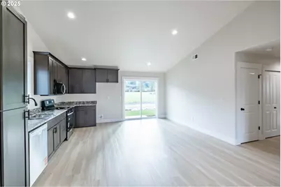 4485 Knotty Pine Ct, Sweet Home, OR 97386 - Photo 19