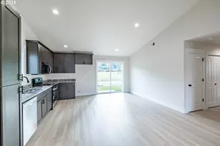 4485 Knotty Pne Ct, Sweet Home, OR 97386 - Photo 19