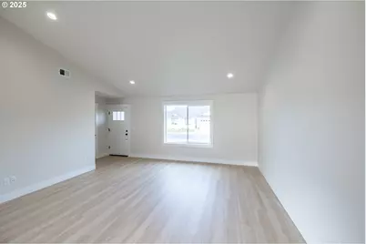 4485 Knotty Pine Ct, Sweet Home, OR 97386 - Photo 11