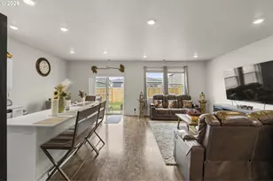 2722 U St, Springfield, OR 97477 - Photo 5