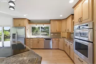 24752 NE Prairie View Dr, Aurora, OR 97002 - Photo 7
