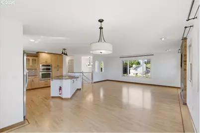 24752 NE Prairie View Dr, Aurora, OR 97002 - Photo 9