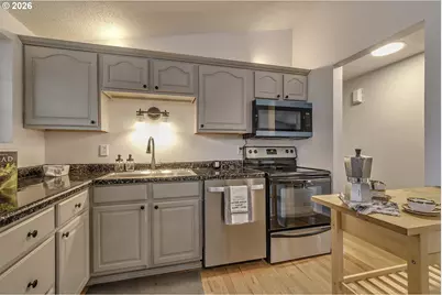 11470 SW 14th St, Beaverton, OR 97005 - Photo 11