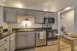 11470 SW 14th St, Beaverton, OR 97005 - Photo 11