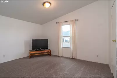 189 Raintree Ave, Sutherlin, OR 97479 - Photo 31