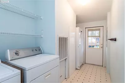 189 Raintree Ave, Sutherlin, OR 97479 - Photo 19