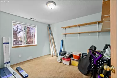 131 NE 201st Ave, Portland, OR 97230 - Photo 17