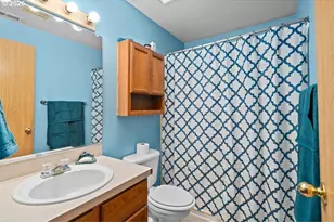 131 NE 201st Ave, Portland, OR 97230 - Photo 19