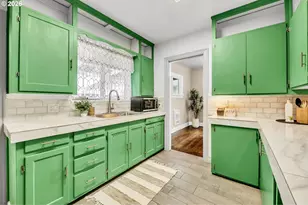 648 Juniper St, Junction City, OR 97448 - Photo 17