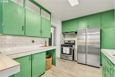 648 Juniper St, Junction City, OR 97448 - Photo 15