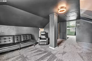 648 Juniper St, Junction City, OR 97448 - Photo 41