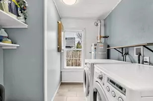 648 Juniper St, Junction City, OR 97448 - Photo 33