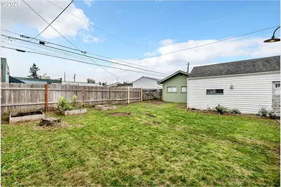 648 Juniper St, Junction City, OR 97448 - Photo 47