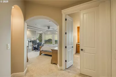 12491 SE Capri Ct, Happy Valley, OR 97086 - Photo 29