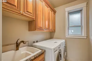 12491 SE Capri Ct, Happy Valley, OR 97086 - Photo 35