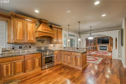 12491 SE Capri Ct, Happy Valley, OR 97086 - Photo 21