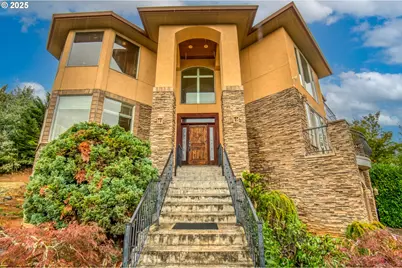 12491 SE Capri Ct, Happy Valley, OR 97086 - Photo 3