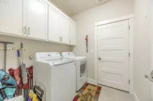 1152 S 46th St, Springfield, OR 97478 - Photo 25