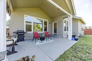 1152 S 46th St, Springfield, OR 97478 - Photo 39