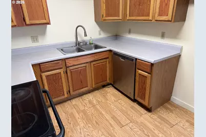 276 Art Lott Ln, Creswell, OR 97426 - Photo 3