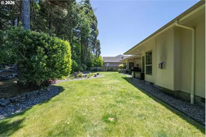 2225 Hayes St, North Bend, OR 97459 - Photo 43