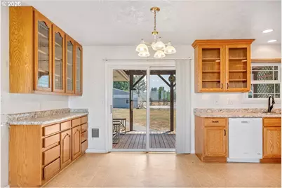 10090 Hoffman Rd, Monmouth, OR 97361 - Photo 11