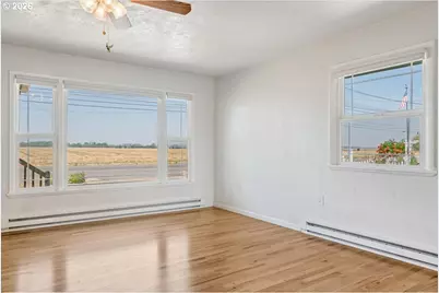 10090 Hoffman Rd, Monmouth, OR 97361 - Photo 9