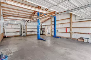 10090 Hoffman Rd, Monmouth, OR 97361 - Photo 41