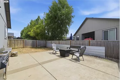 1902 Adelman Loop, Eugene, OR 97402 - Photo 29